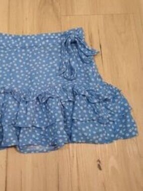 Floral ruffle mini skirt